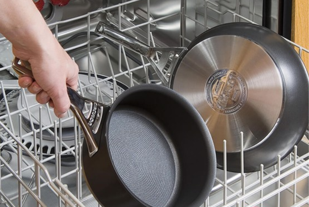 Máy rửa bát rửa được những gì? Xoong nồi chảo chén ...