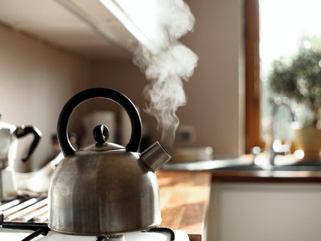 Uống nước đun sôi nhiều lần có sao không?